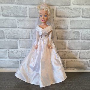 Disney Cinderella Royal Wedding Bride Doll Slippers 2005 Playmates Jointed